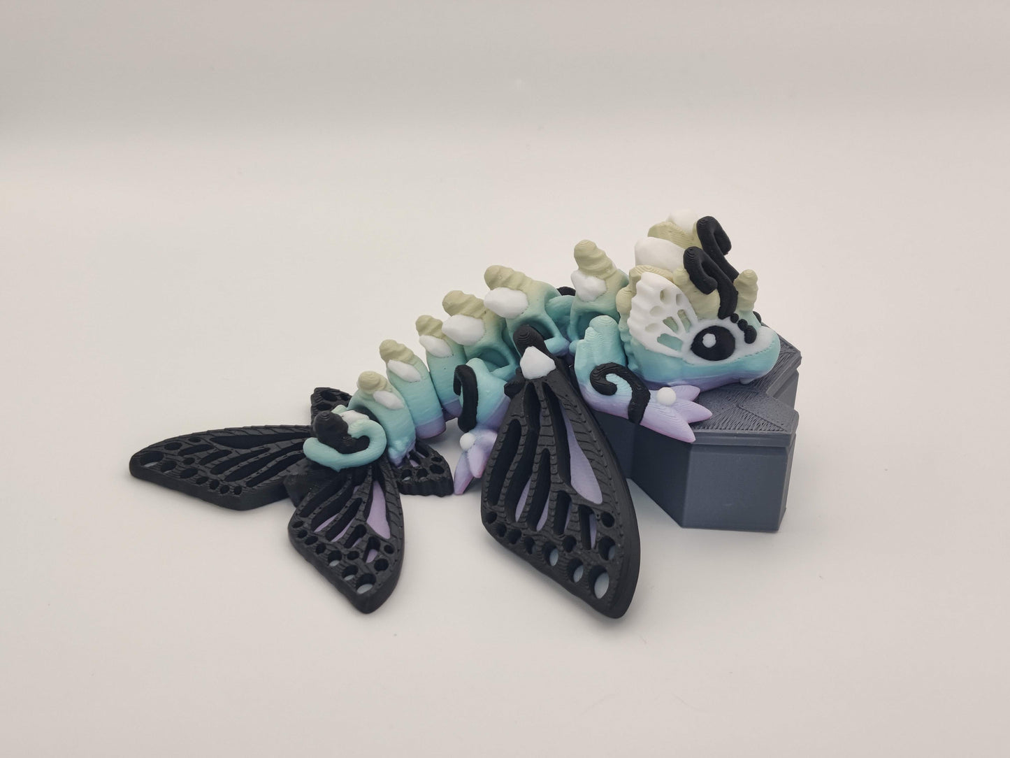 Little Butterfly Dragon, Spring Dragon, Articulating Dragon, 3D Printed Fidget Toy