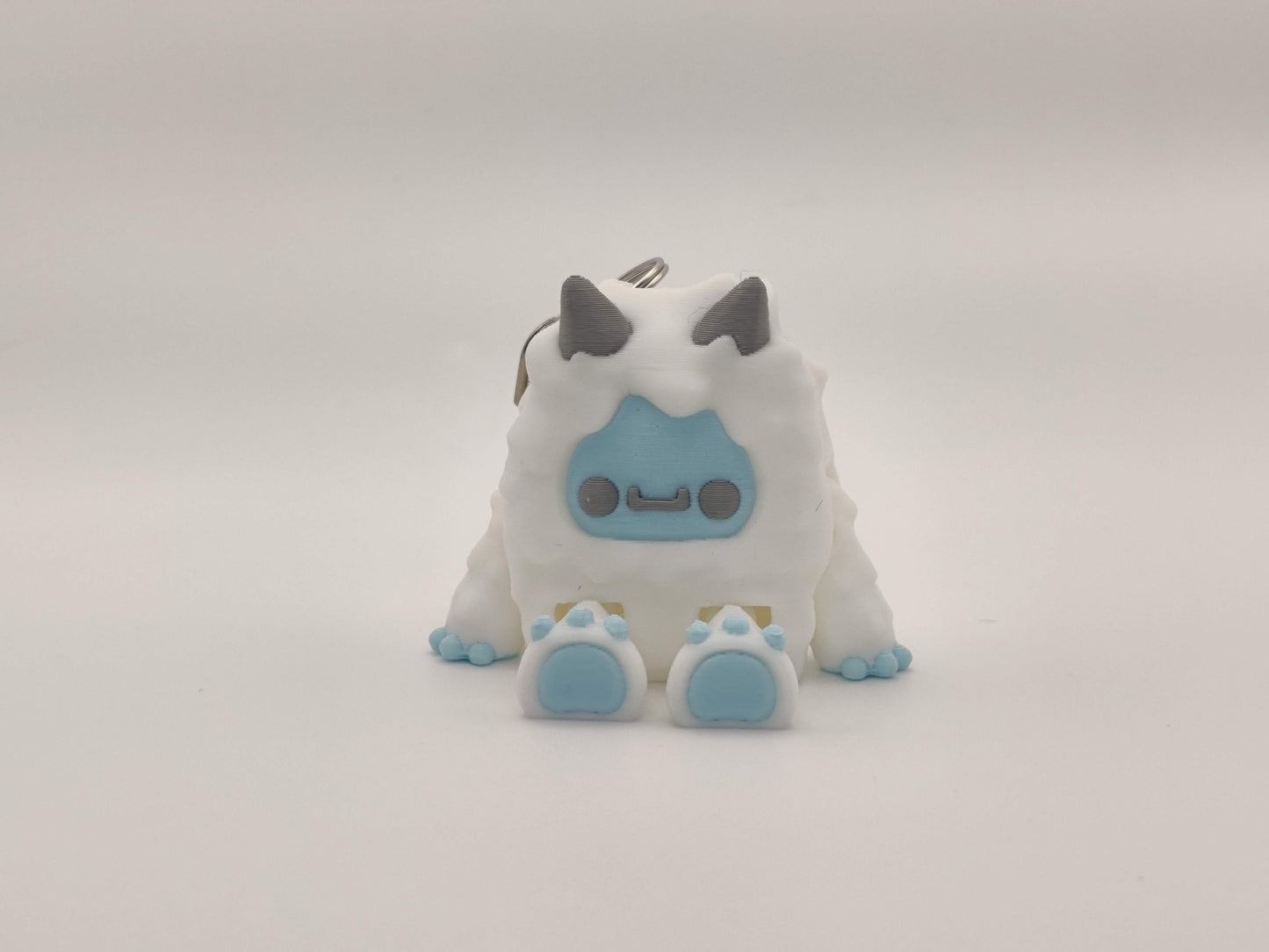 3D Printed Yeti Keychain – Cute Cryptid Keyring – Abominable Snowman Gift – Mythical Creature Bag Charm – Geeky Fantasy Accessory