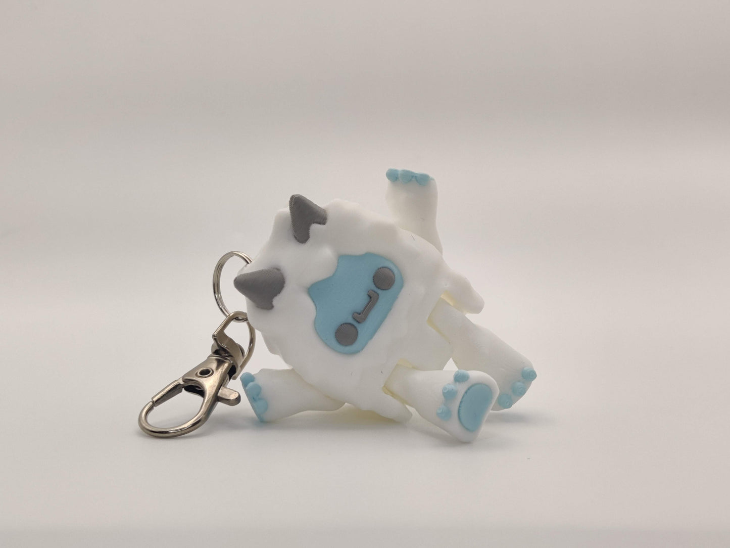 3D Printed Yeti Keychain – Cute Cryptid Keyring – Abominable Snowman Gift – Mythical Creature Bag Charm – Geeky Fantasy Accessory