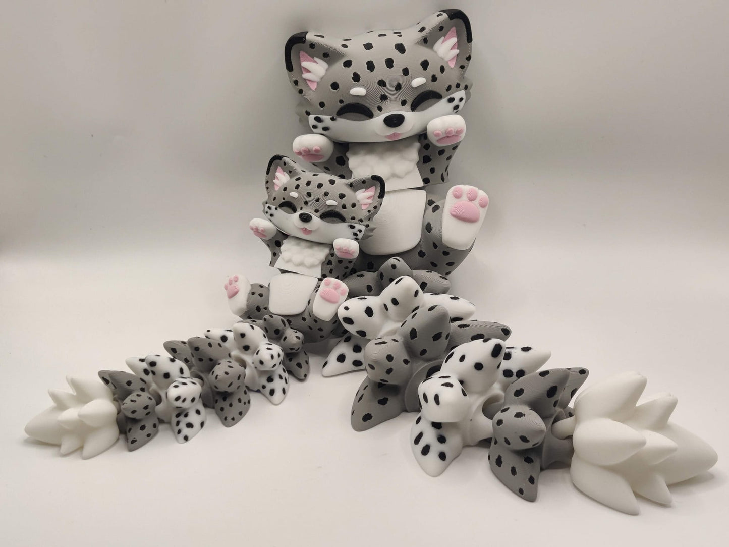 Snow Leopard Cuddler - 3D Printed Articulated Fidget - ToyForge 3D