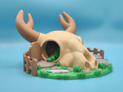 Iguana Skull House Playset – 3D Printed Cow Skull Hideaway with Articulated Iguana