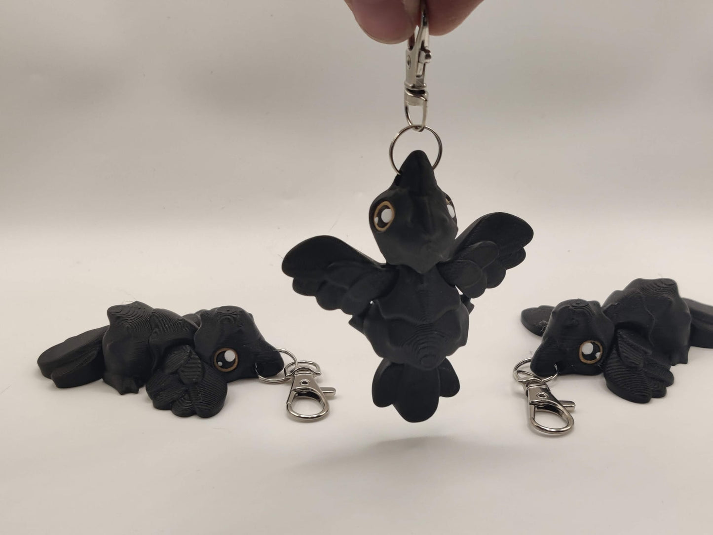 Crow Flexi Keychain – Articulated 3D Printed Crow, Cute Raven Keychain, Gothic Bird Bag Charm - ToyForge 3D