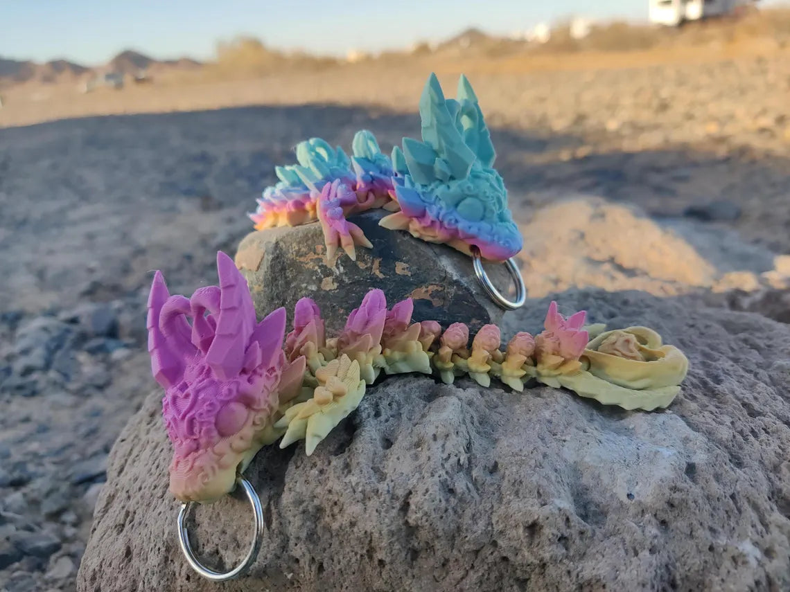 3D Printed Dark Heart Dragon Keychain – Rainbow Articulating Fantasy Accessory