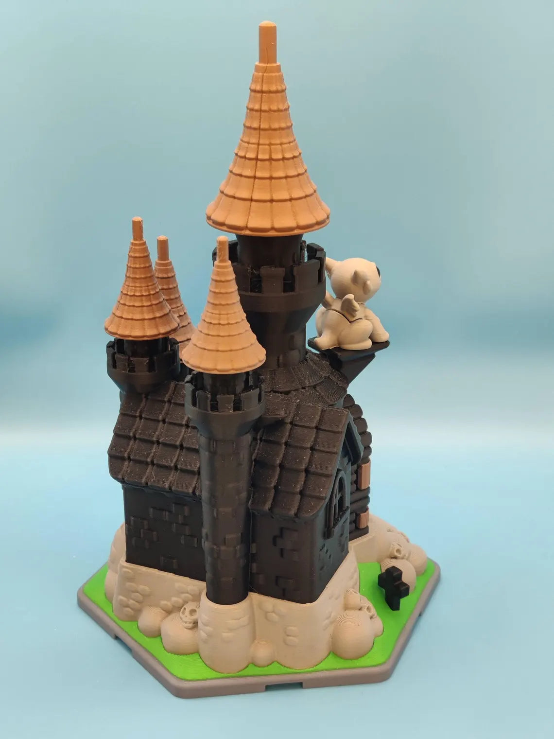 Transylvania Castle 3D Print – Haunted Gothic Miniature with Gargoyle – Spooky Cute Decor – Halloween Tabletop Ornament